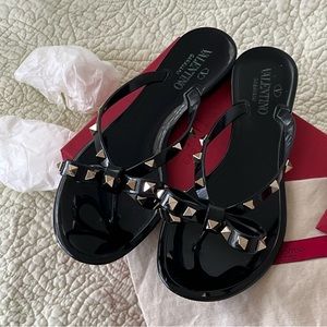 Valentino Rubber Rockstud Thong